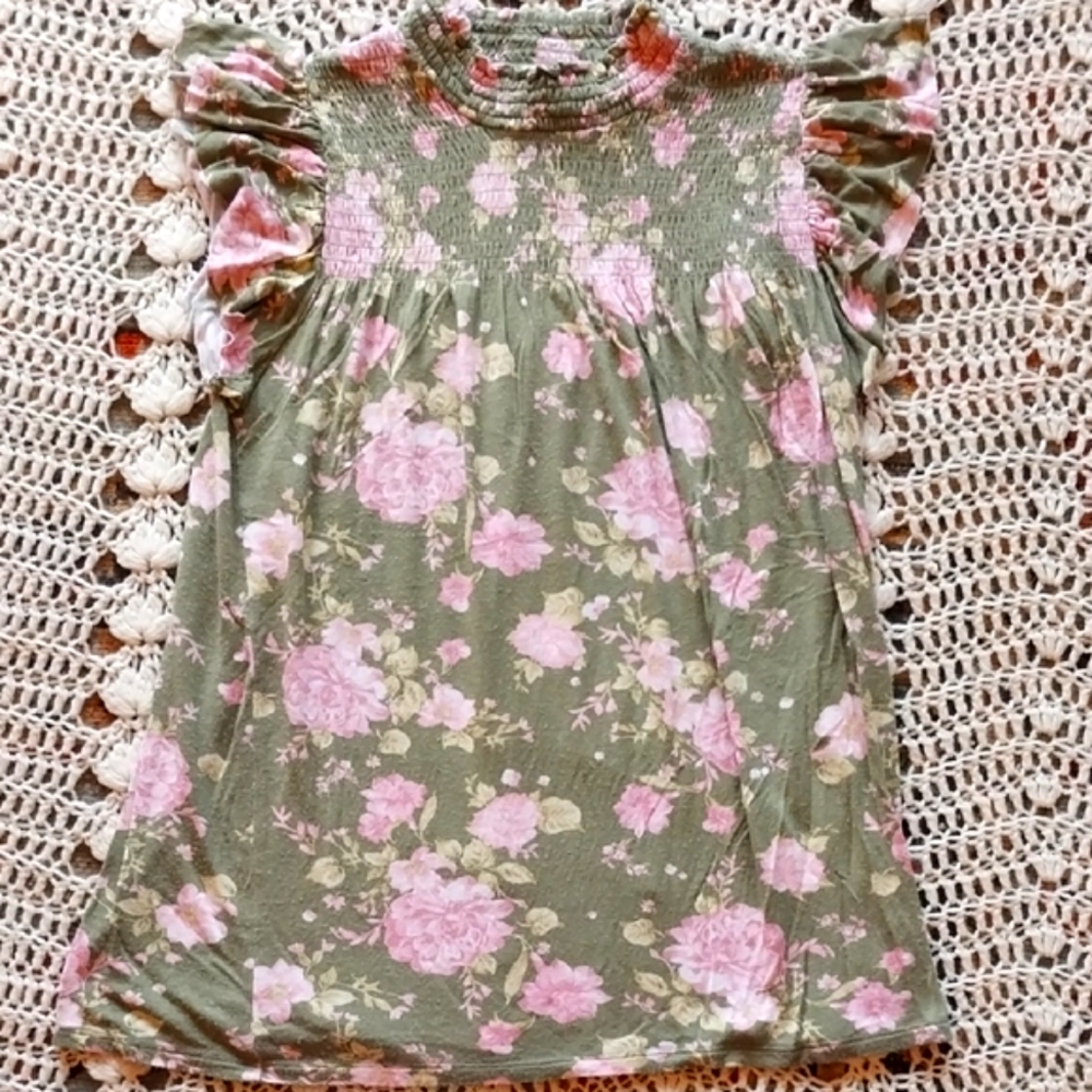 Full Cirle Trends Floral Ruffle Sleeve Top